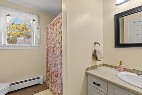 16 Whiteley Road Limerick ME 04048