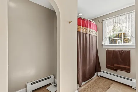16 Whiteley Road Limerick ME 04048