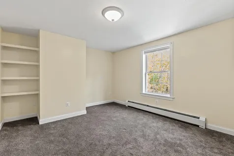16 Whiteley Road Limerick ME 04048