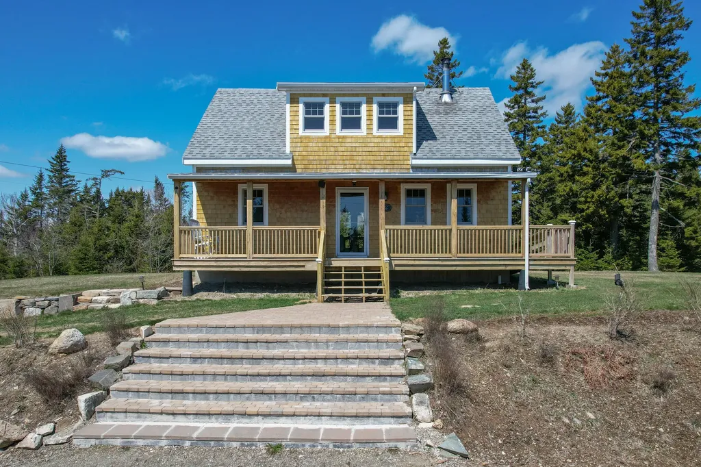 52 Kent Road Addison ME 04606