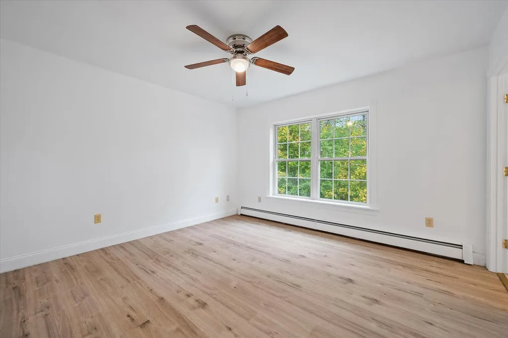 21 Yankee Avenue Bangor ME 04401