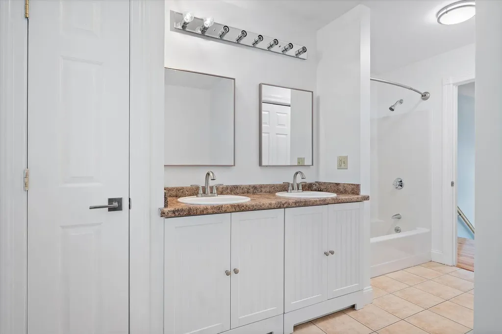 21 Yankee Avenue Bangor ME 04401
