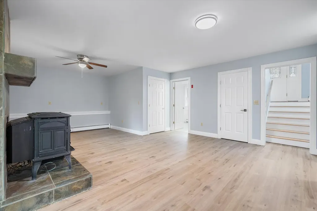 21 Yankee Avenue Bangor ME 04401