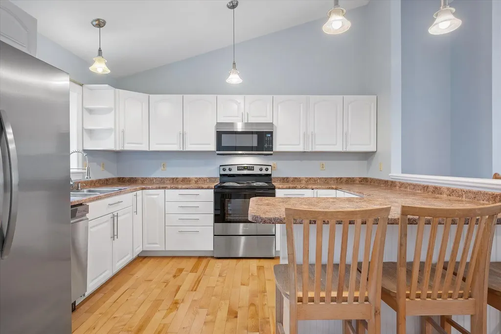 21 Yankee Avenue Bangor ME 04401