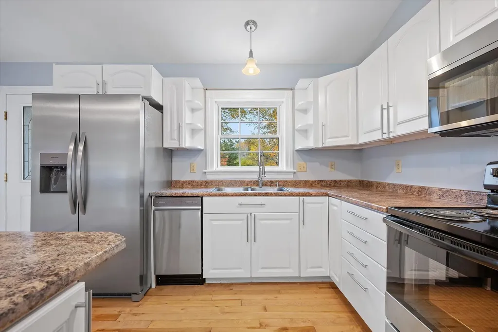 21 Yankee Avenue Bangor ME 04401