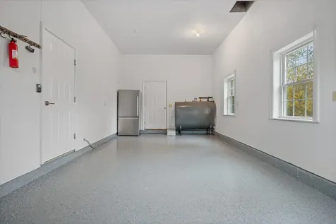 21 Yankee Avenue Bangor ME 04401