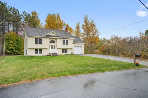 21 Yankee Avenue Bangor ME 04401