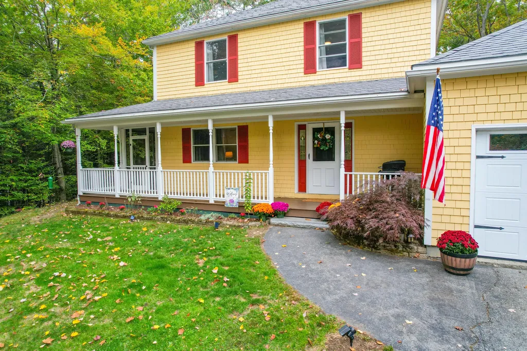 6 Pond Ridge Drive Lewiston ME 04240