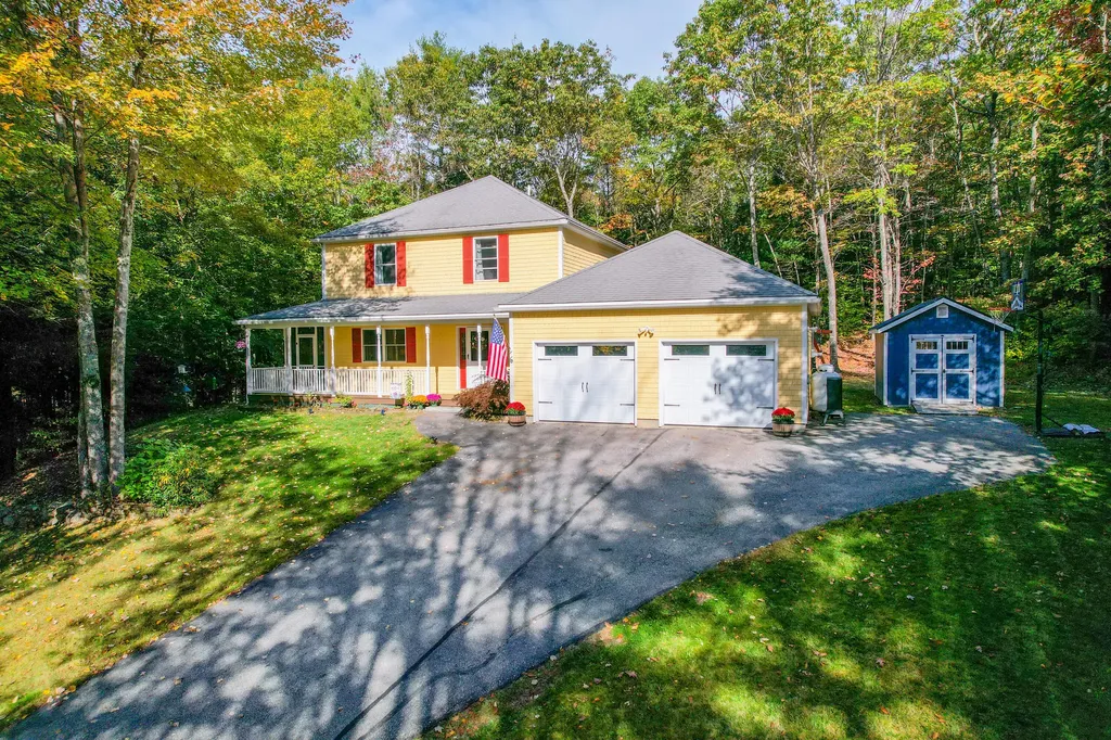 6 Pond Ridge Drive Lewiston ME 04240
