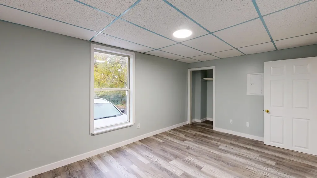112 Newbury Street Auburn ME 04210