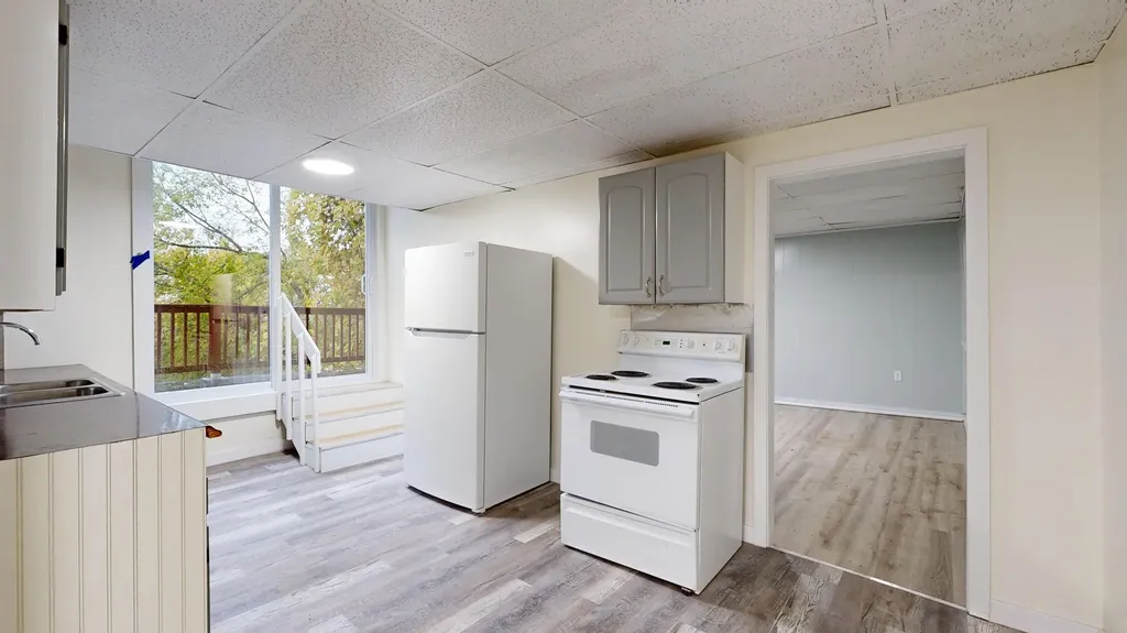 112 Newbury Street Auburn ME 04210