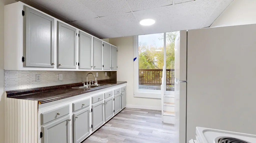 112 Newbury Street Auburn ME 04210