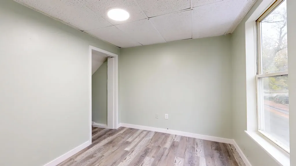 112 Newbury Street Auburn ME 04210