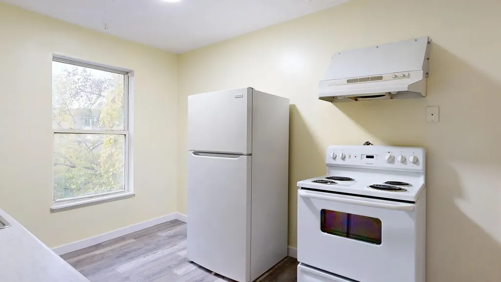 112 Newbury Street Auburn ME 04210