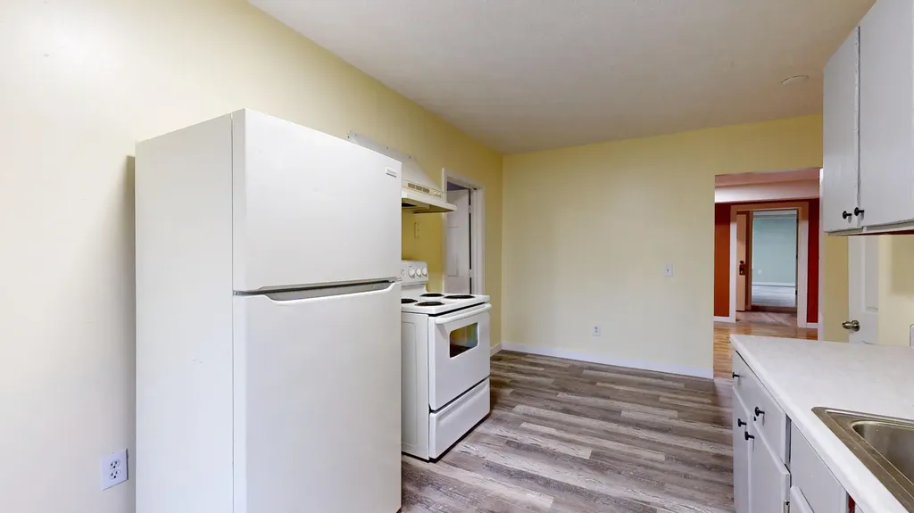 112 Newbury Street Auburn ME 04210