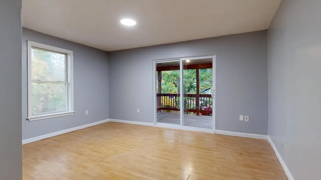 112 Newbury Street Auburn ME 04210