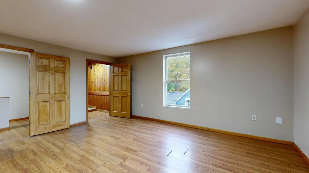 112 Newbury Street Auburn ME 04210