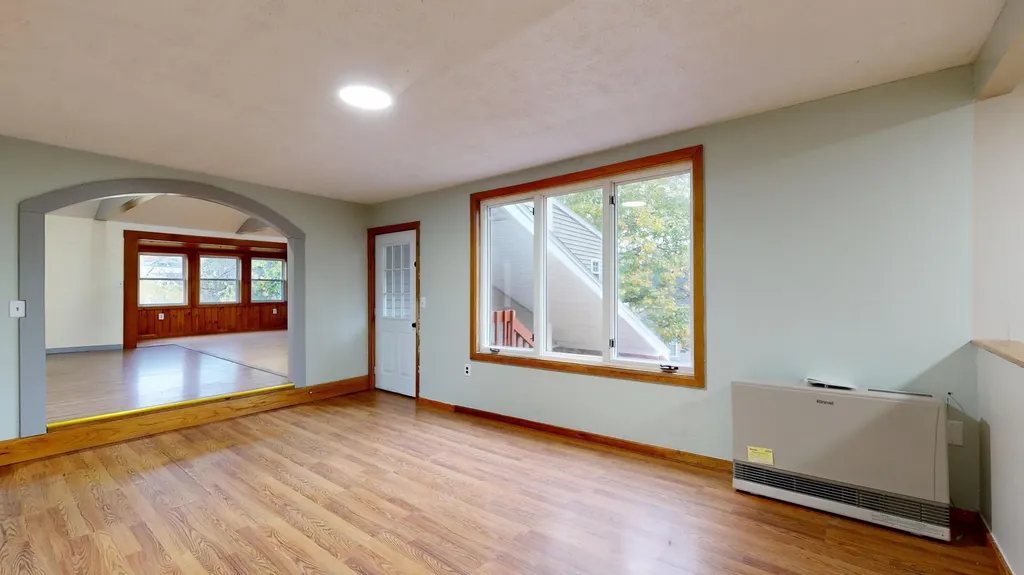 112 Newbury Street Auburn ME 04210