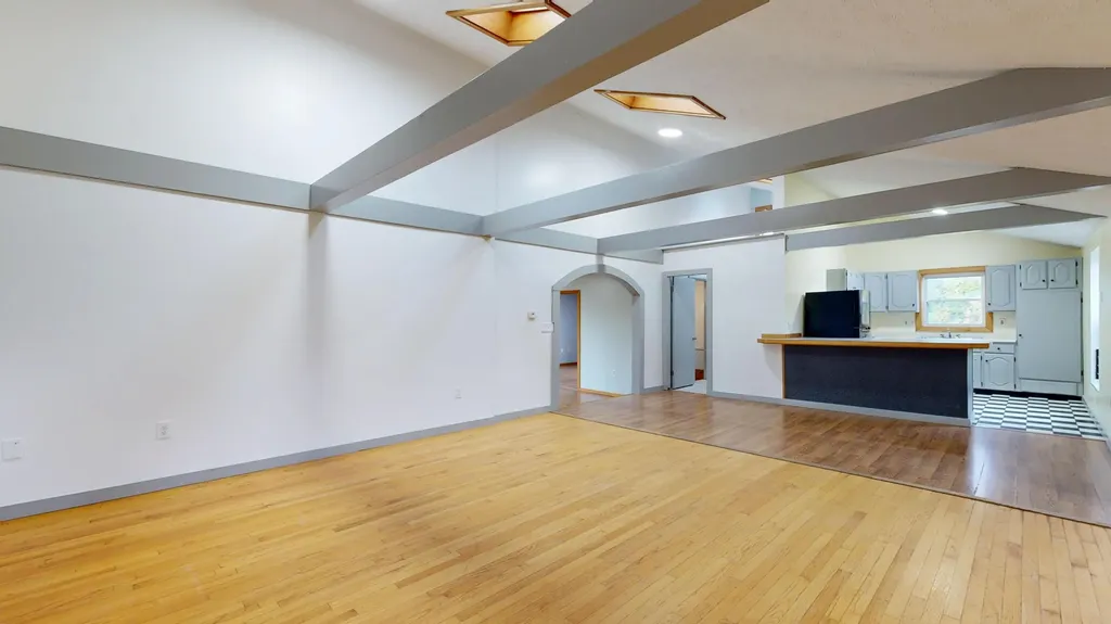 112 Newbury Street Auburn ME 04210