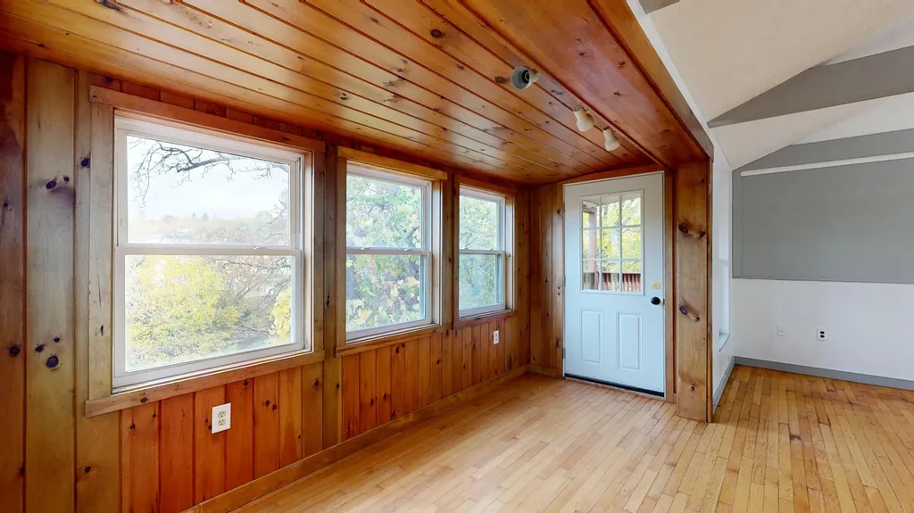 112 Newbury Street Auburn ME 04210