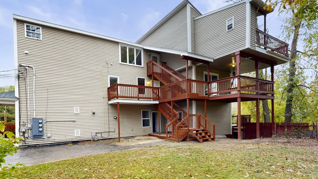 112 Newbury Street Auburn ME 04210