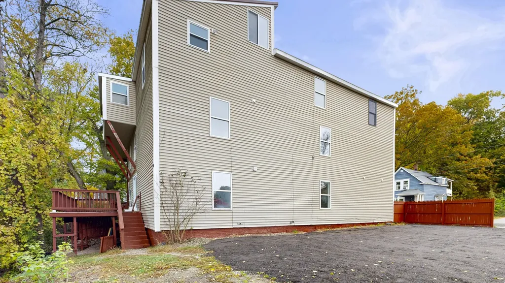 112 Newbury Street Auburn ME 04210