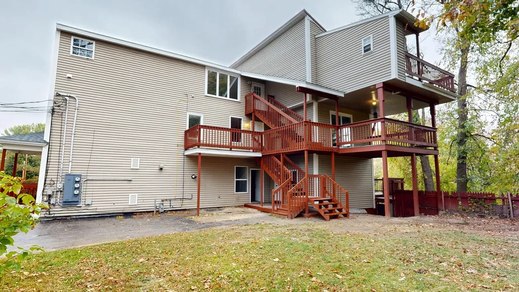 112 Newbury Street Auburn ME 04210
