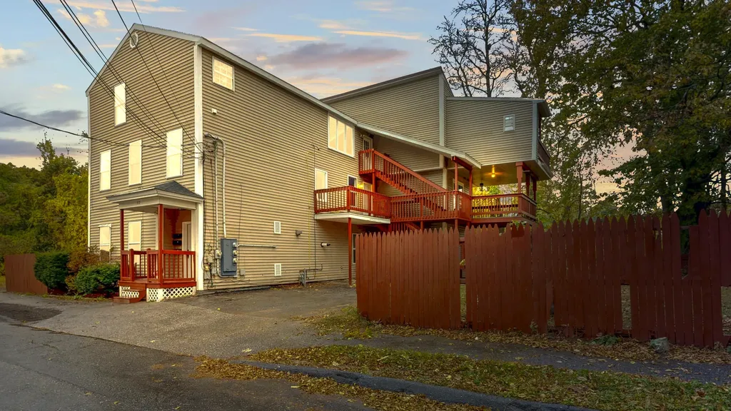 112 Newbury Street Auburn ME 04210