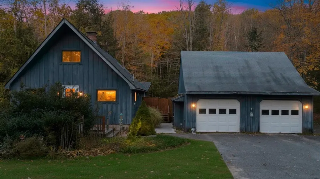 1269 Woodman Hill Road Minot ME 04258