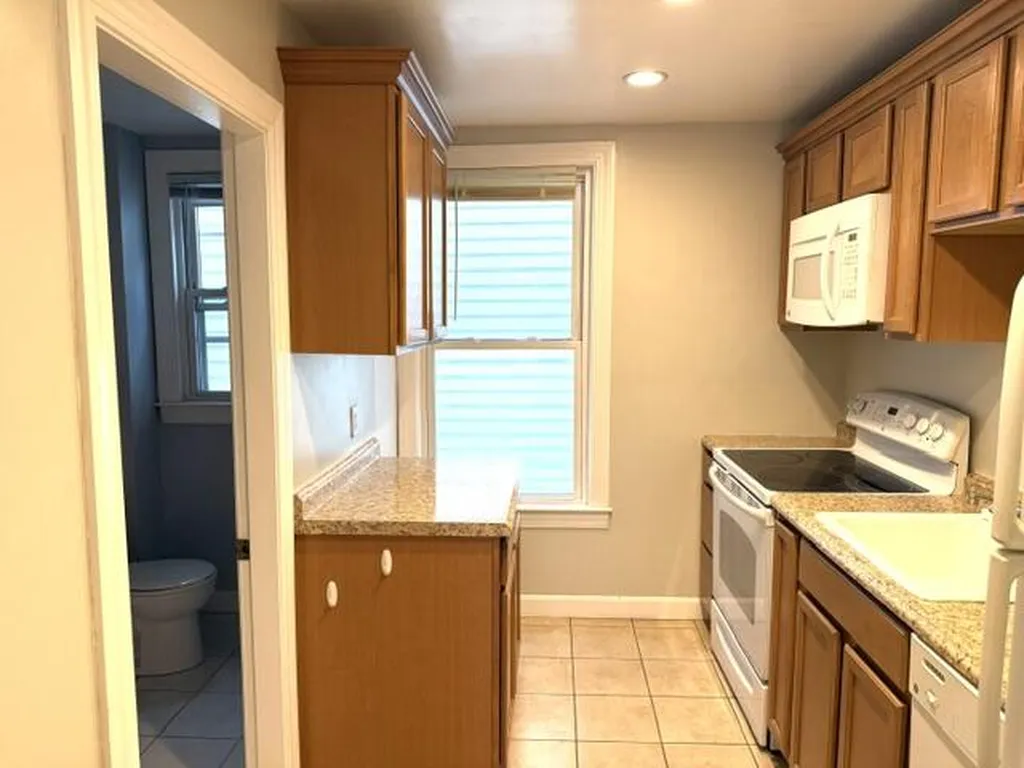 14 Boynton Street Portland ME 04102