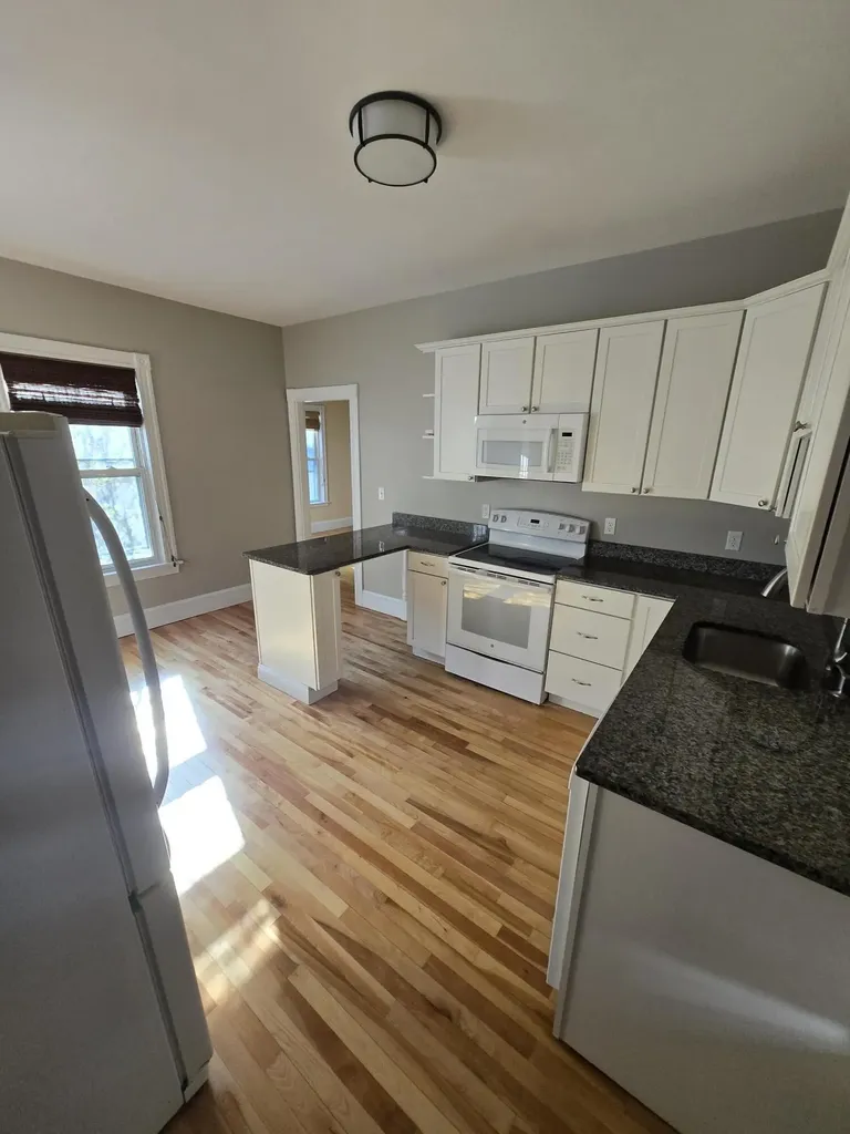 14 Boynton Street Portland ME 04102