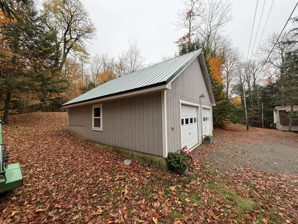 55 Mcnelly Road Island Falls ME 04747
