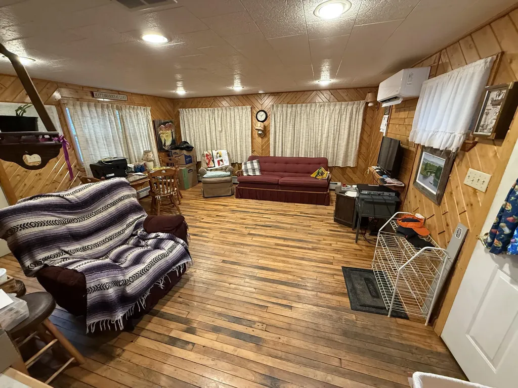 55 Mcnelly Road Island Falls ME 04747