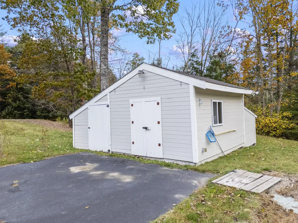 500 Pequawket Trail Baldwin ME 04091