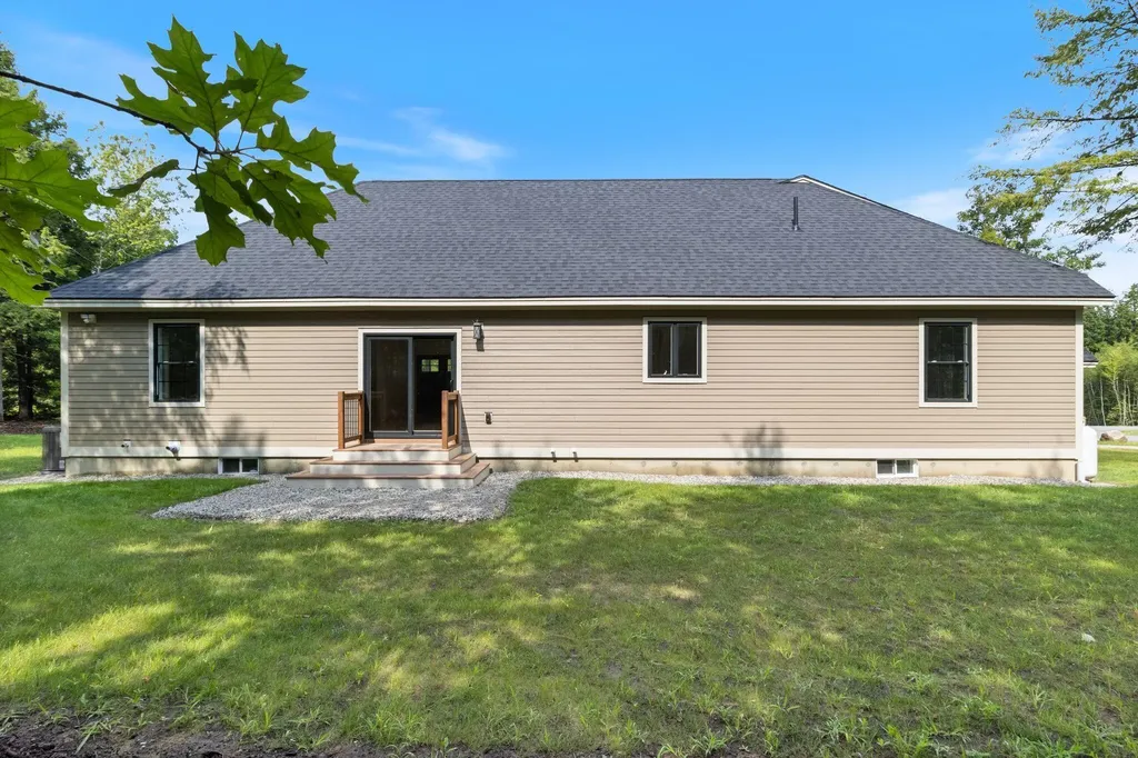 85 Branch View Terrace N Alfred ME 04002