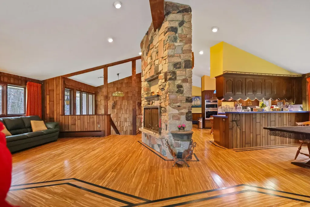 275 Kennebec Road Hampden ME 04444