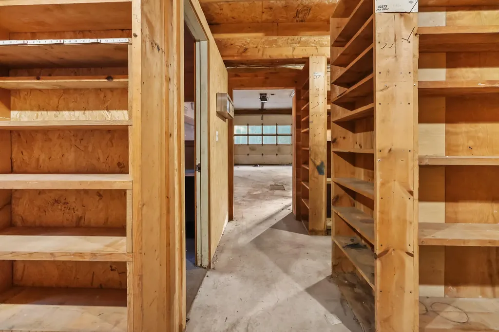 275 Kennebec Road Hampden ME 04444