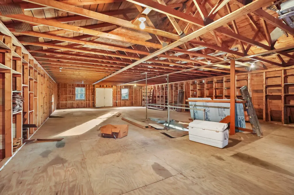 275 Kennebec Road Hampden ME 04444
