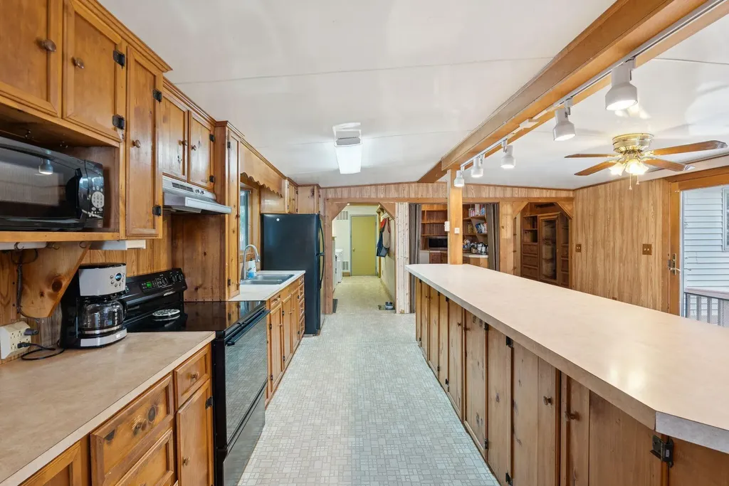 587 Woodland Avenue Old Town ME 04468