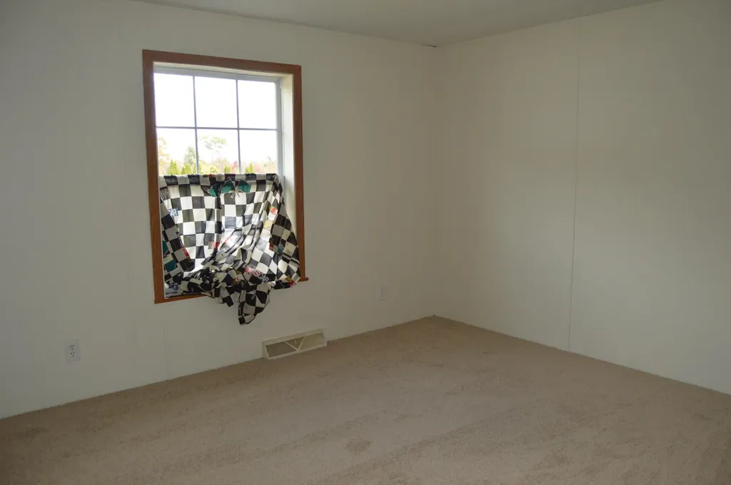21 Stonewall Drive Livermore ME 04253