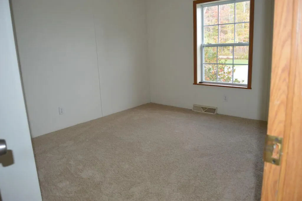21 Stonewall Drive Livermore ME 04253