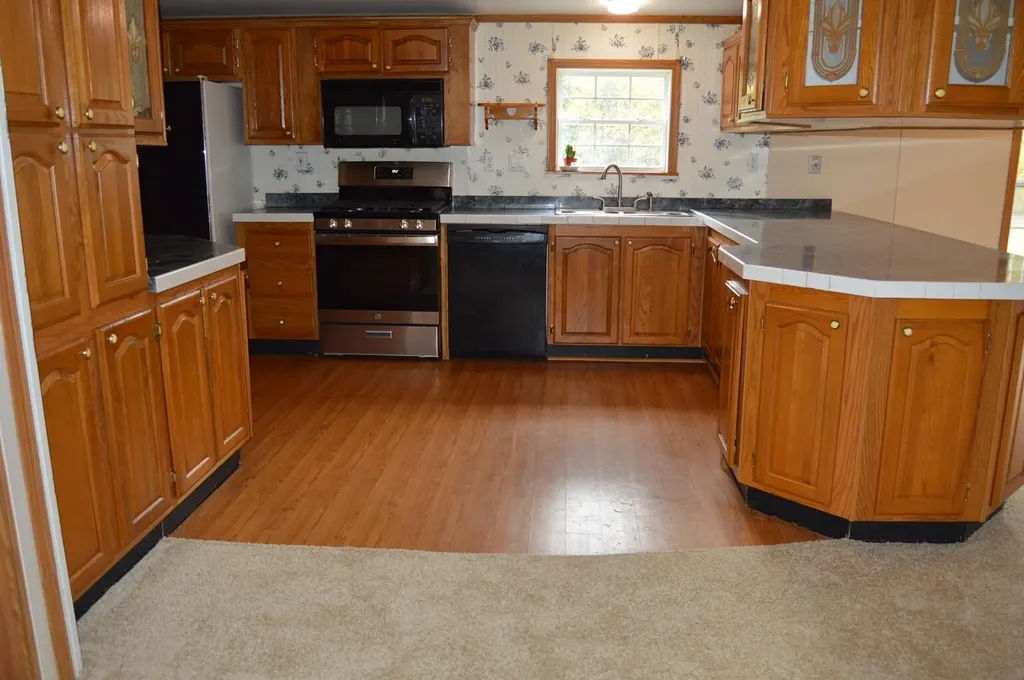 21 Stonewall Drive Livermore ME 04253
