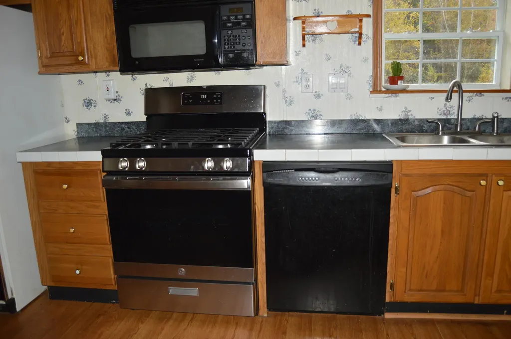 21 Stonewall Drive Livermore ME 04253