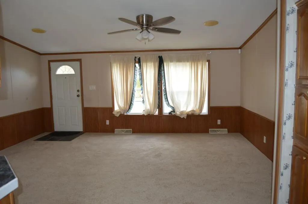 21 Stonewall Drive Livermore ME 04253