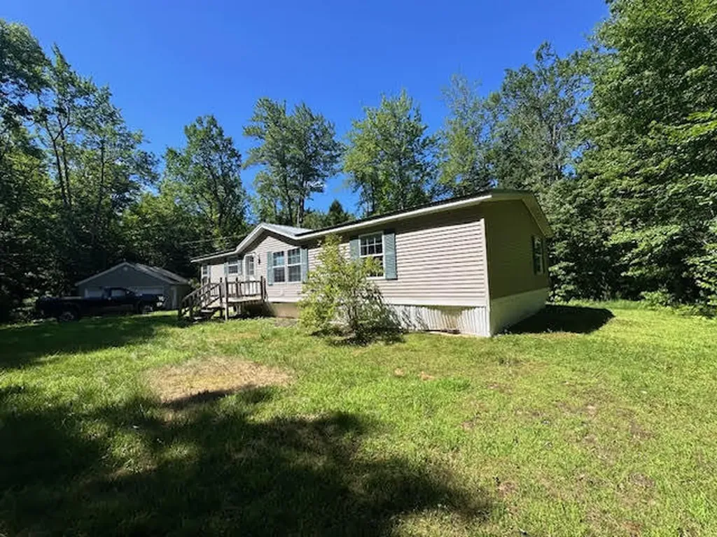 682 New England Road Searsmont ME 04973