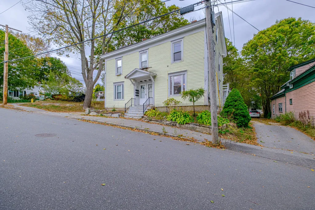 29 Pine Street Bath ME 04530