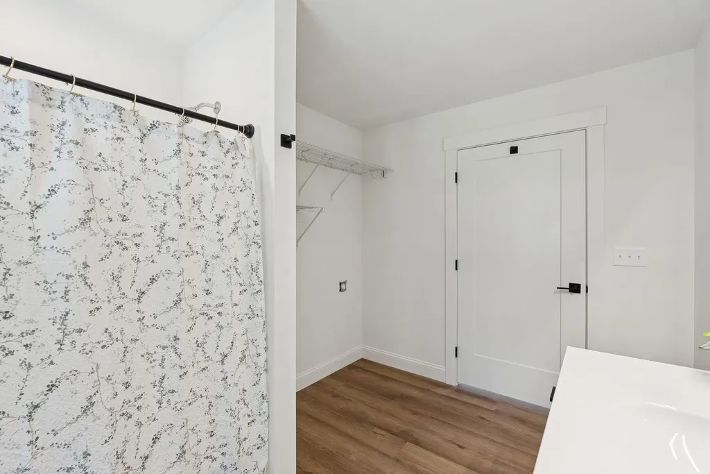 3 Lindsay Way Sidney ME 04330