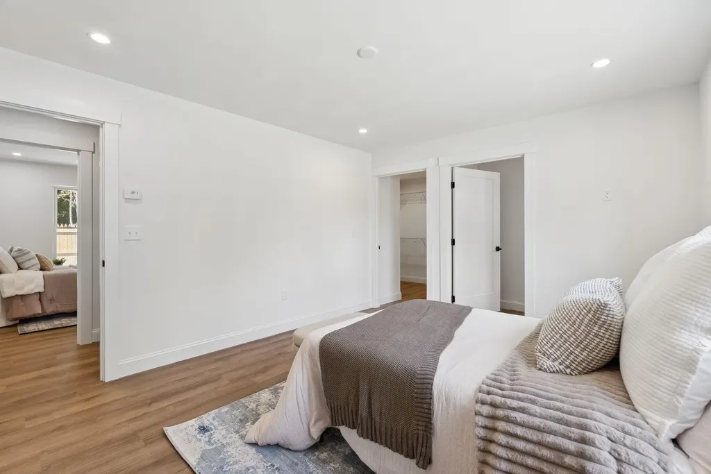 3 Lindsay Way Sidney ME 04330