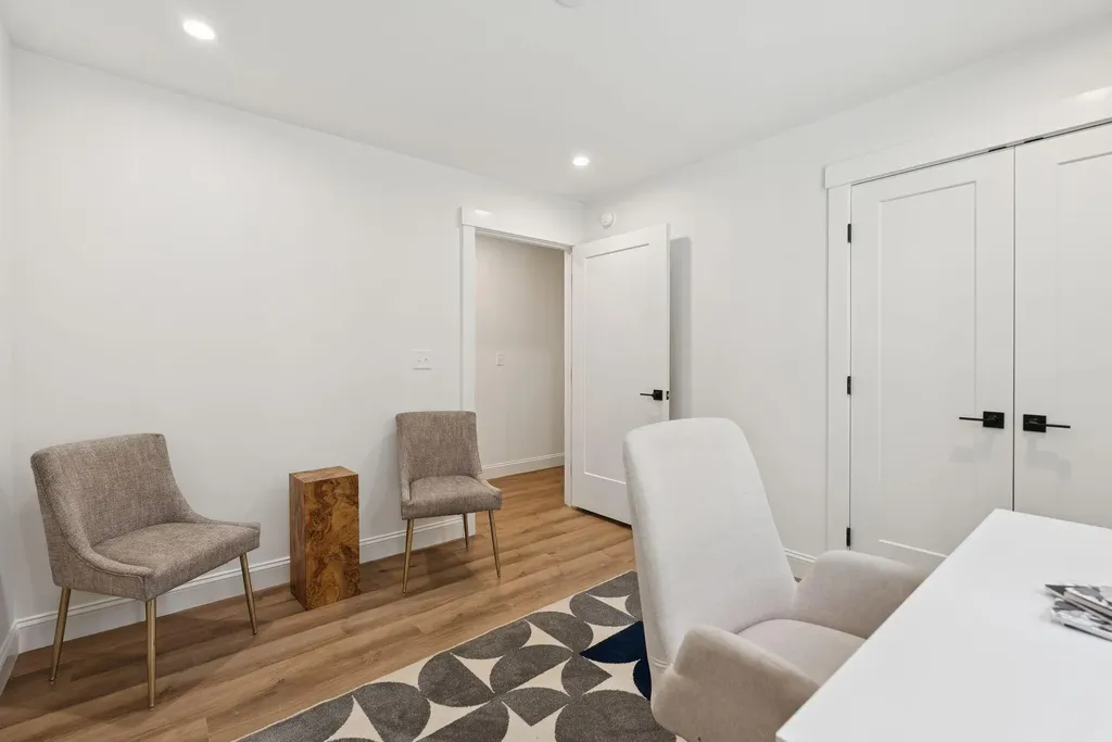 3 Lindsay Way Sidney ME 04330