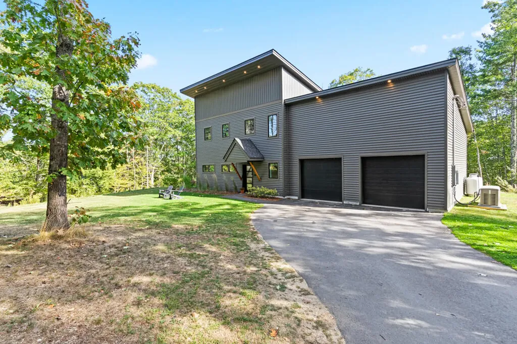 144 Moody Road Brunswick ME 04011